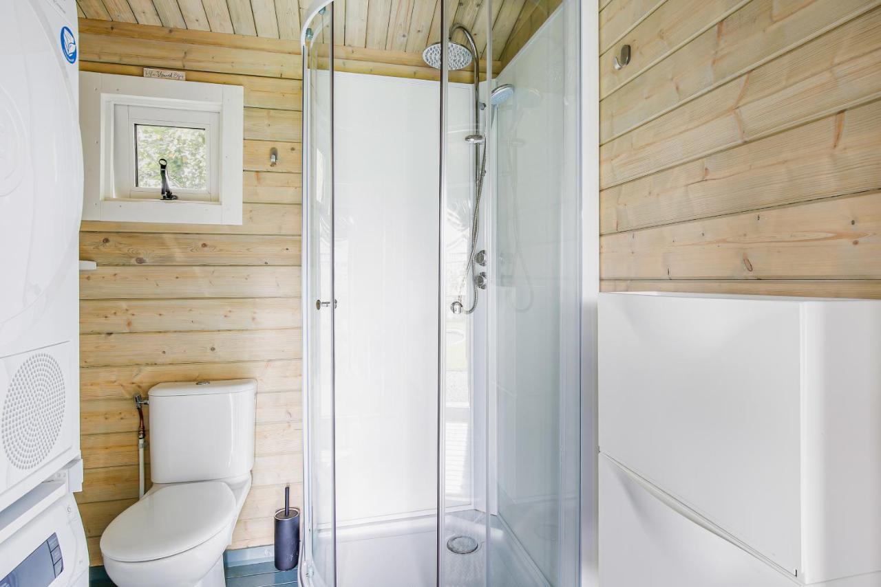 Villa Huskes Hus En Hiem - Rent As One - Chalets 65 & 66 Grou Exterior foto